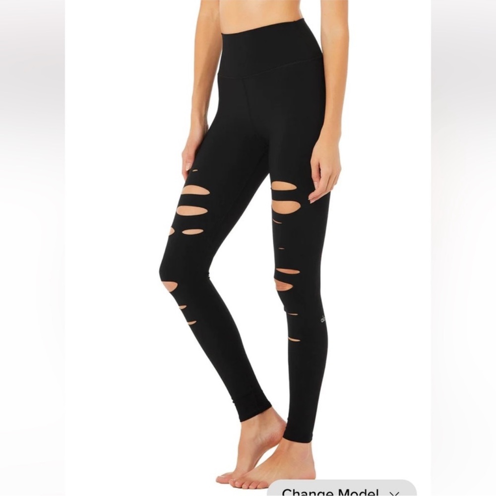 Alo Size M Ripped Black Leggings